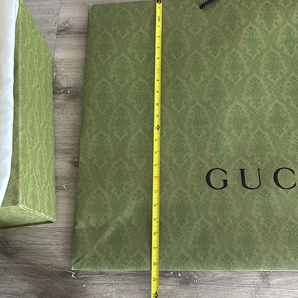 Gucci Olive Embossed Box, shopping bag and dust bag - Picture 6 of 9